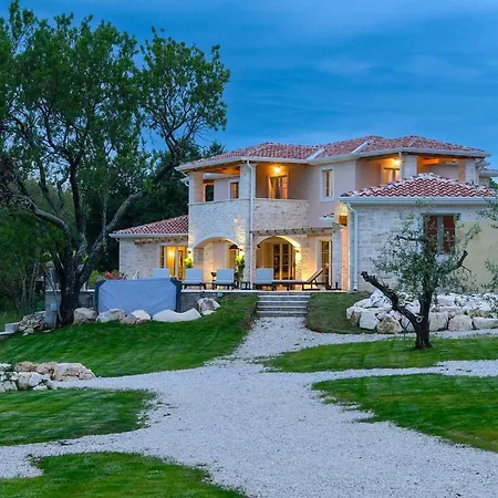 Rapavel בית נופש *